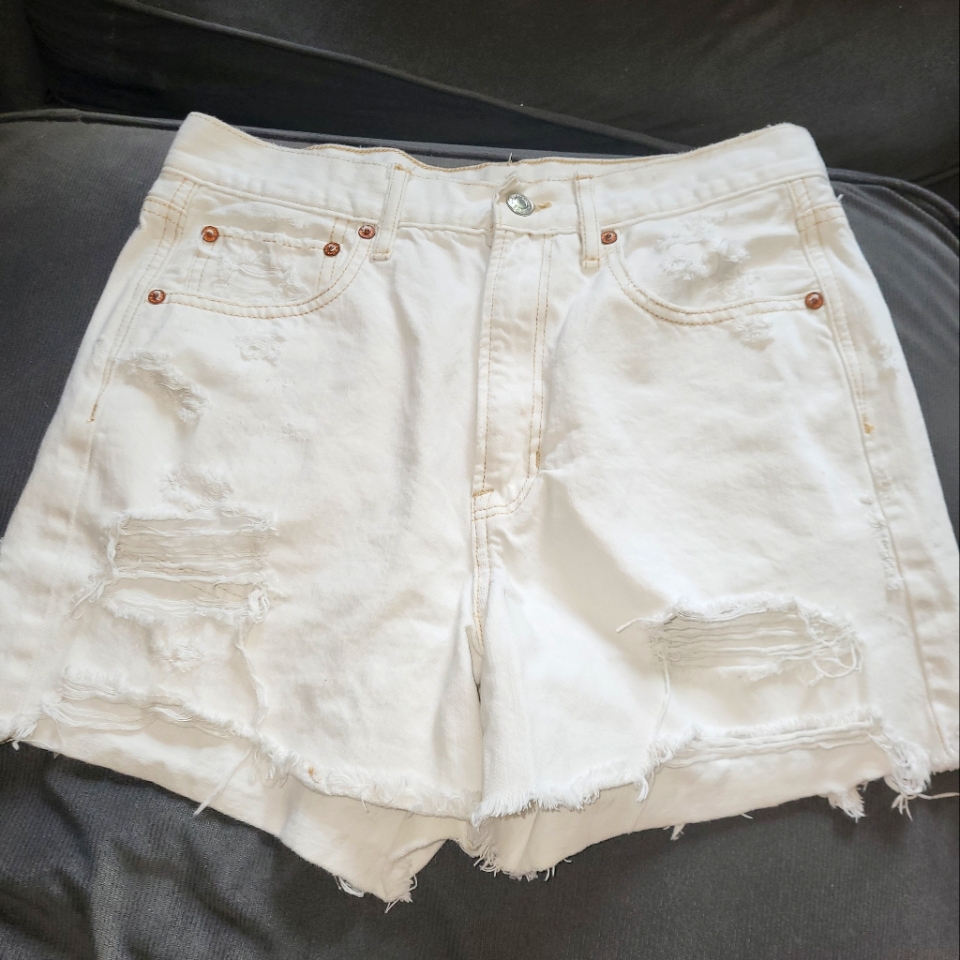 American Eagle Distressed Jean Shorts Size 8